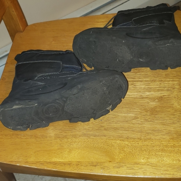 Boots - Picture 4 of 5